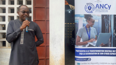 Sensibilisation à la Cybersécurité pour les élèves de la Fondation Makafui à Lomé